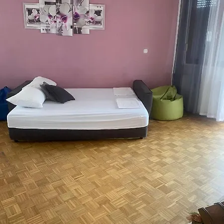 Apartment Mbm